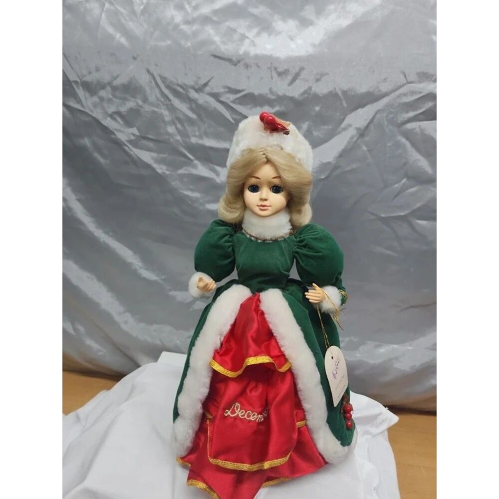 Brinn calendar doll musical plays white Christmaa